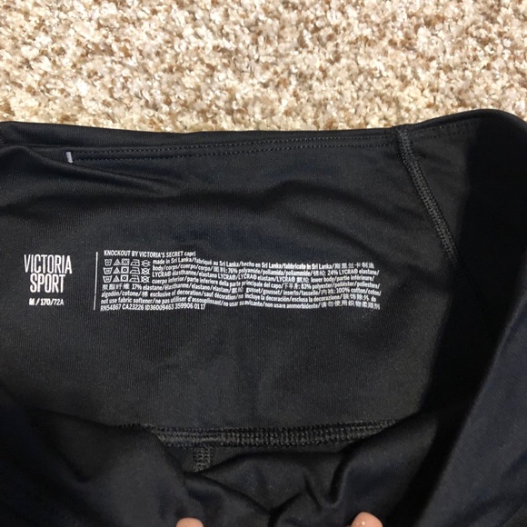 Victoria’s Secret PINK Knockout Capri Legging - Picture 3 of 3